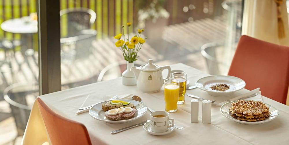 Hotel Edda אקורירי מראה חיצוני תמונה